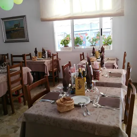 Souvenir Hotel *