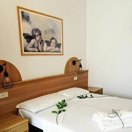 Souvenir Отель Каорле