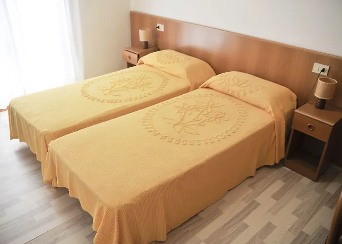 Souvenir Hotel *